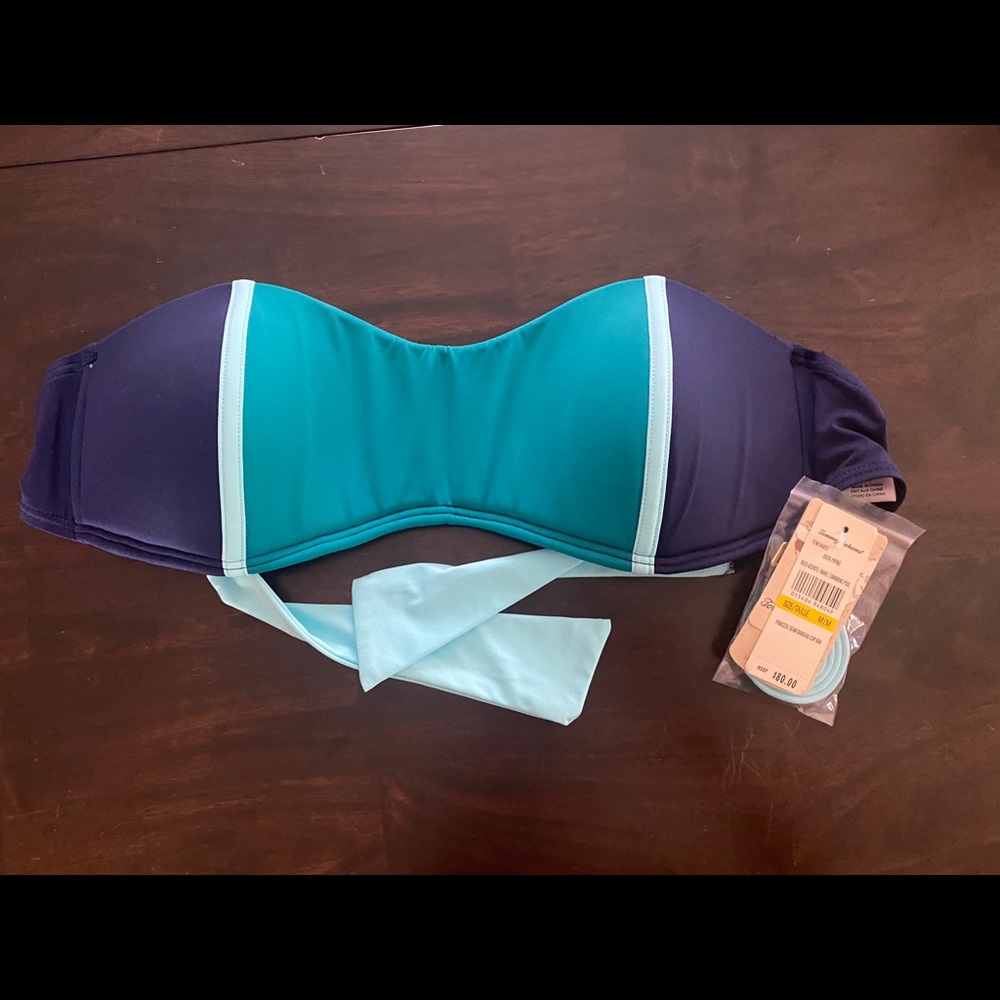 Brand new Tommy Bahama bikini top